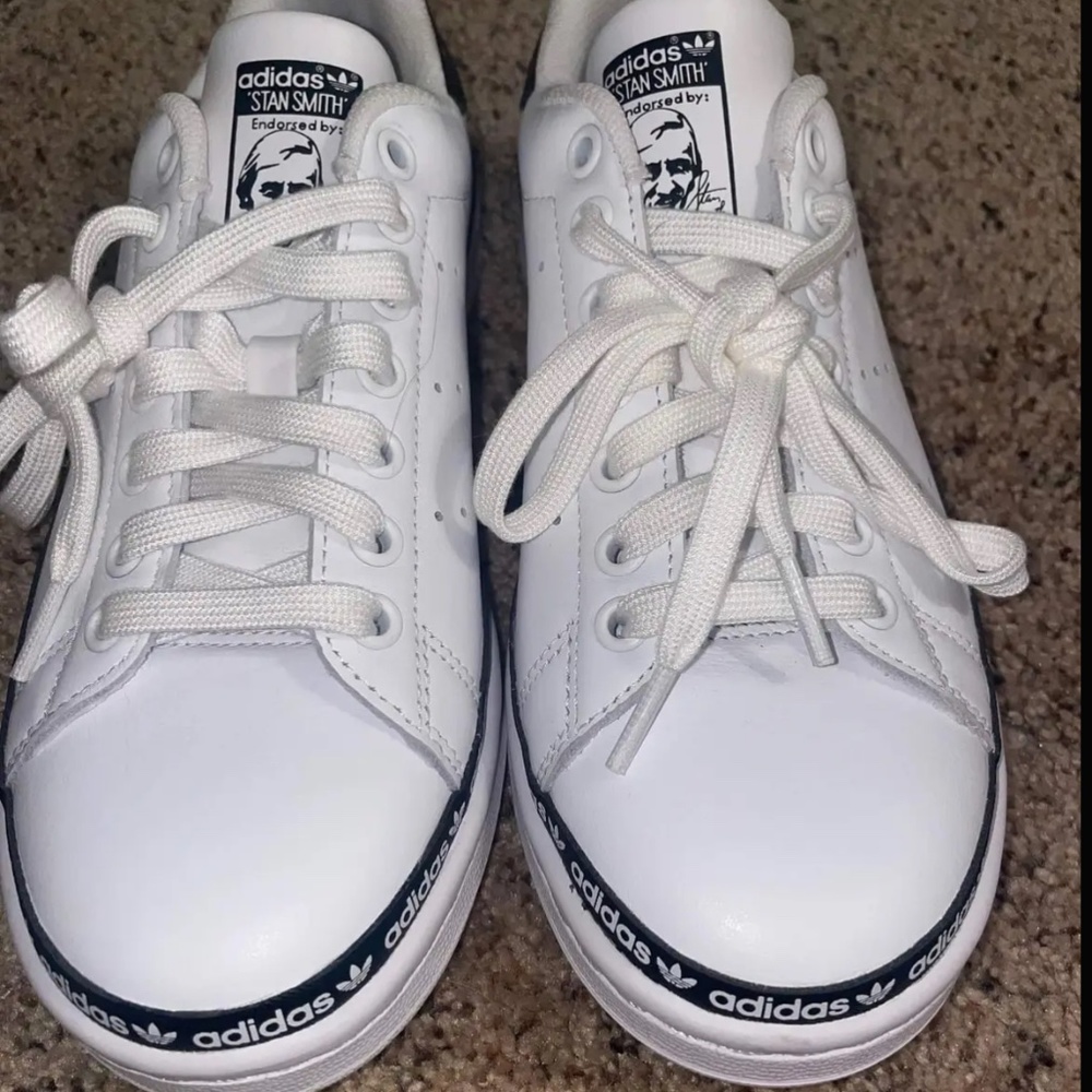 Adidas sam smith size 7